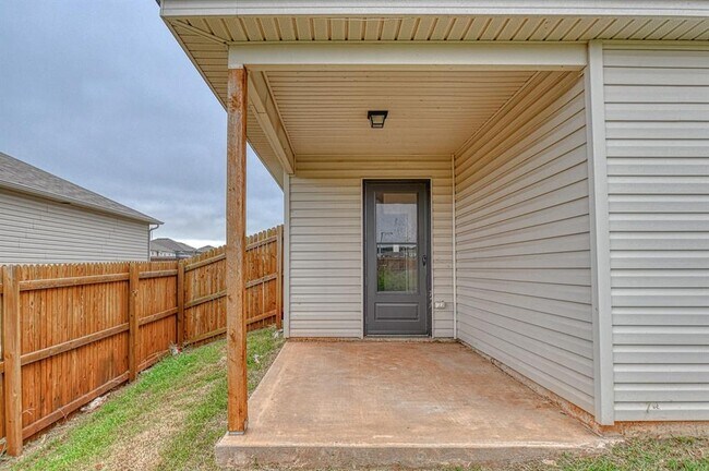 Building Photo - 1325 Quartz Pl