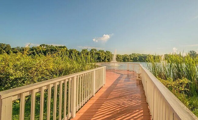 Building Photo - 8433 Sycamore Tree Dr