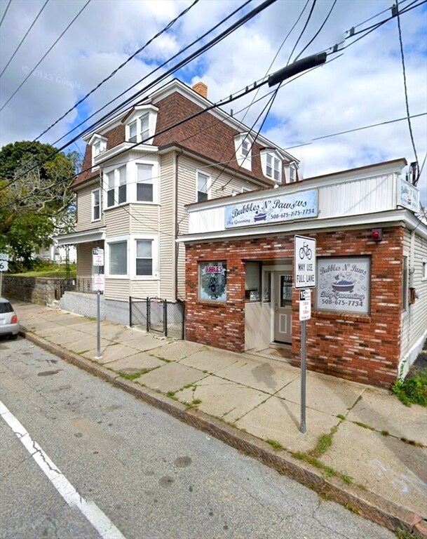Building Photo - 712 Eastern Ave