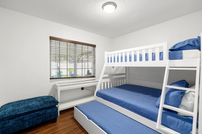 Building Photo - 6398 Woodland Blvd