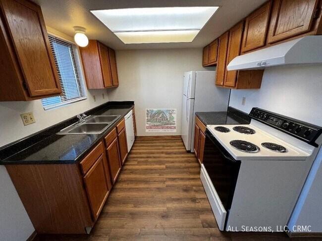 Building Photo - 6619 Proud Eagle