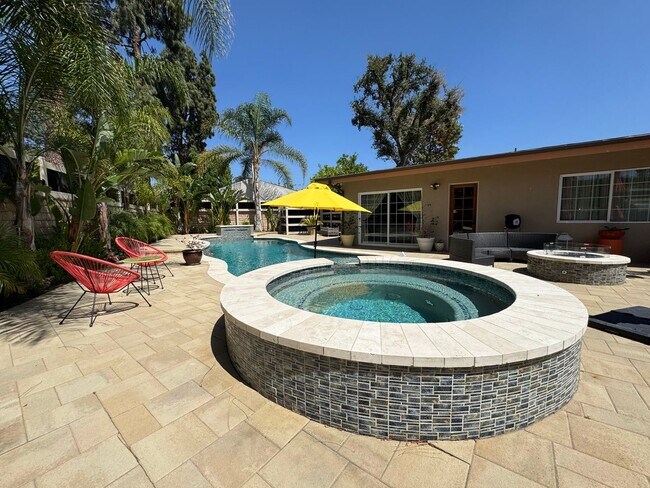 Building Photo - Luxurious Oasis with Resort-Style Pool and...
