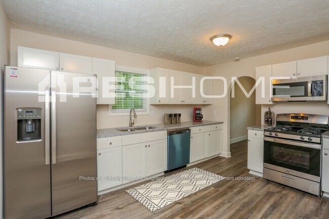 Building Photo - 8225 Freestone Dr