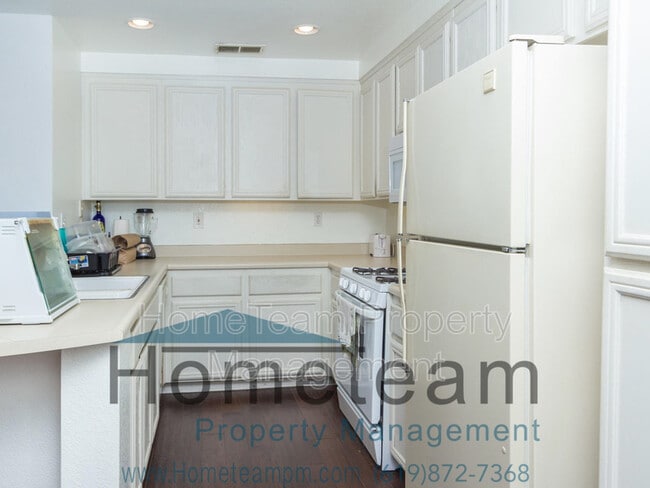 Building Photo - 1246 Balboa Cir
