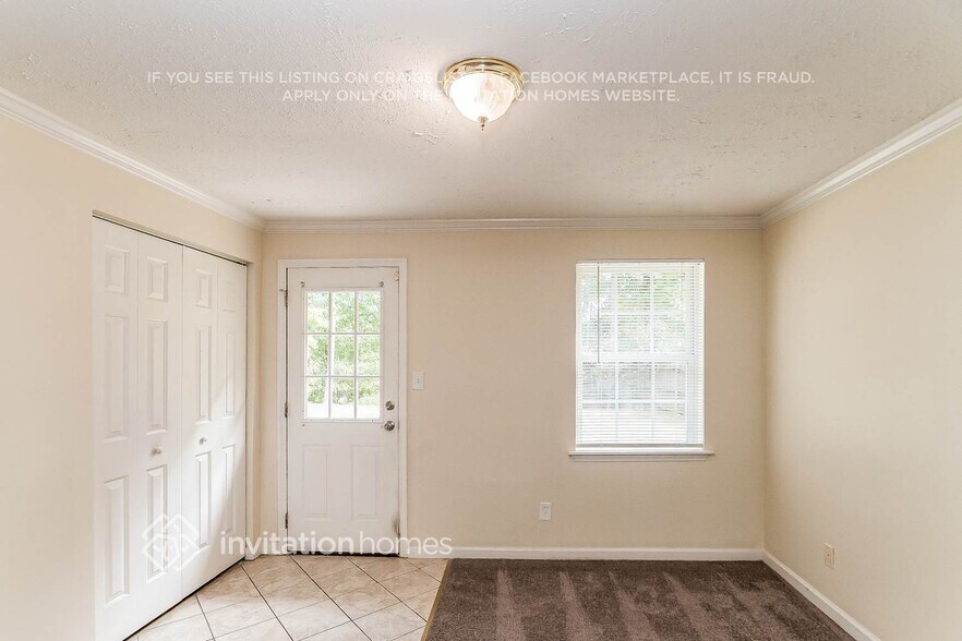 Building Photo - 2048 Buffalo Way