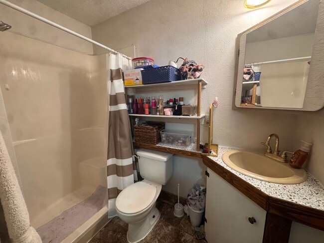 Building Photo - 1097 Regency Dr