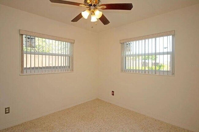 Building Photo - For Rent – Move-In Ready Gem with Modern U...