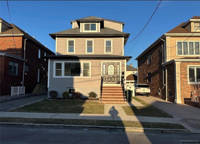 Building Photo - 505 Dewey Ave