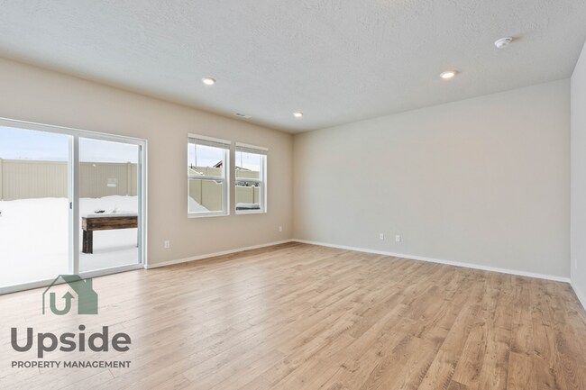 Building Photo - 20601 E Mdw Spg Lp