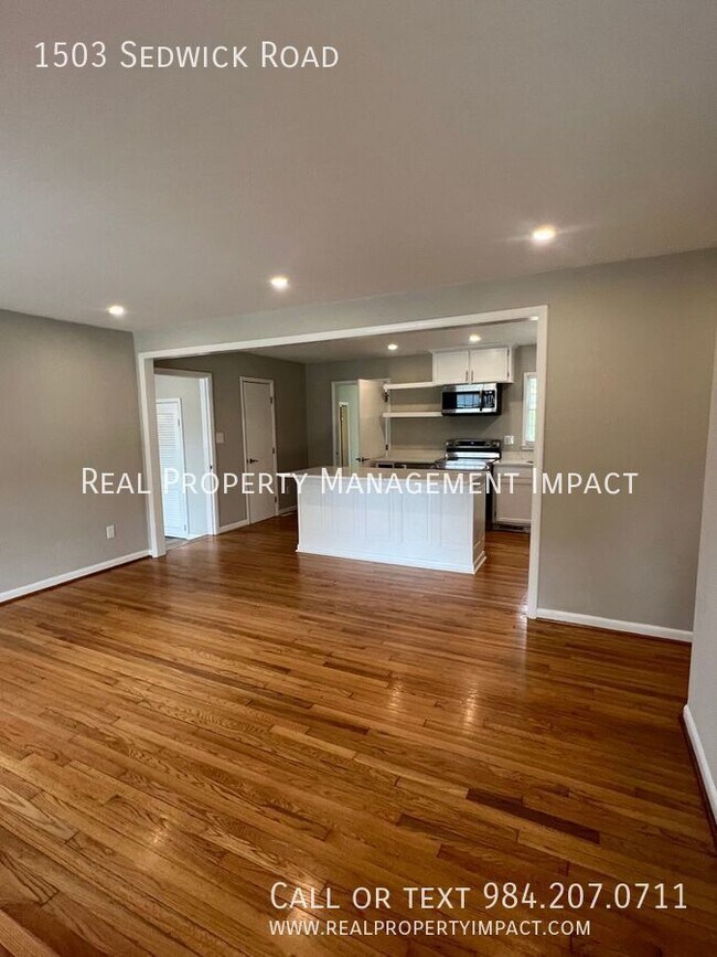 Building Photo - Vintage, 3-4 Bedroom 3 Bath Parkland Ranch...