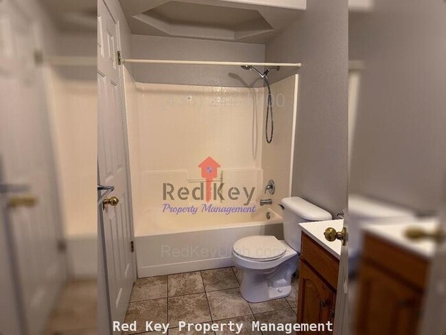 Building Photo - 1930 N Condo.