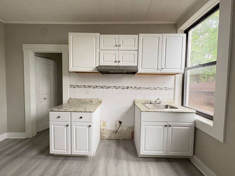 185 Beacon Ave 6 - 183 Beacon Ave