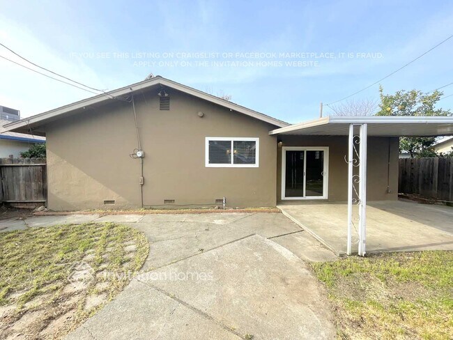 Building Photo - 231 N West St