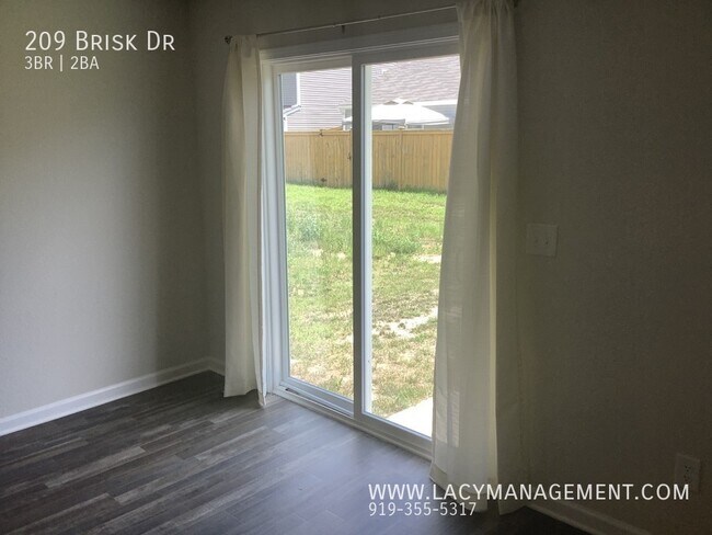 Building Photo - 209 Brisk Dr