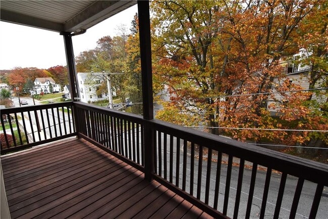 Building Photo - 818 Bernon St