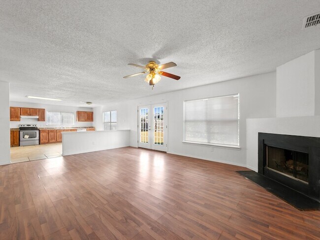 Building Photo - 1237 McCary St