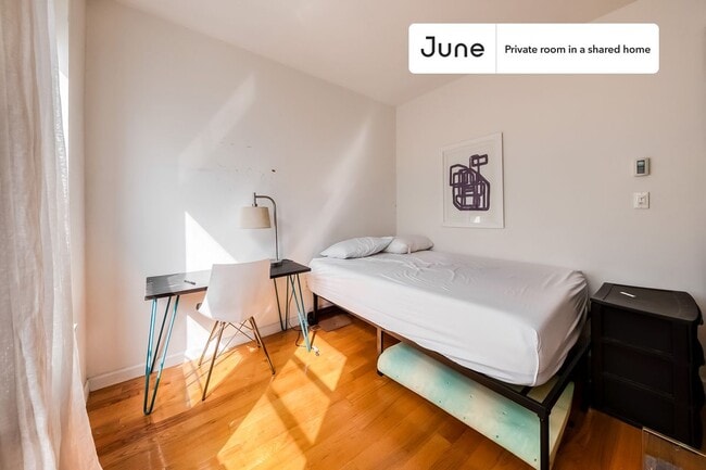 Building Photo - 350 Manhattan