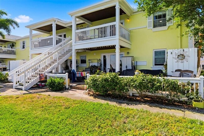 Building Photo - 201 Pompano Dr SE