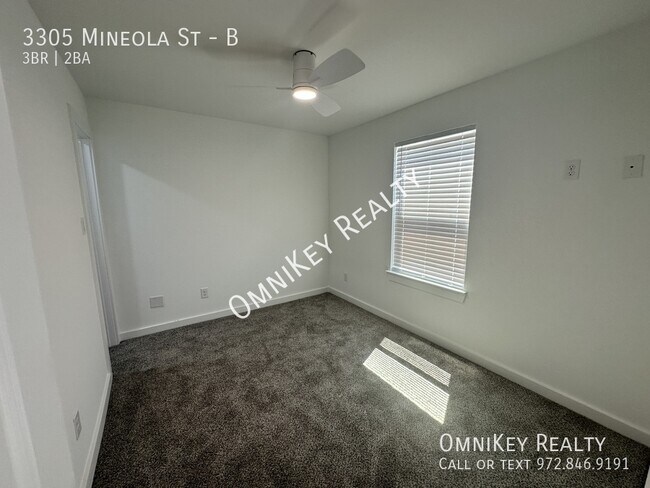 Building Photo - 3305 Mineola St