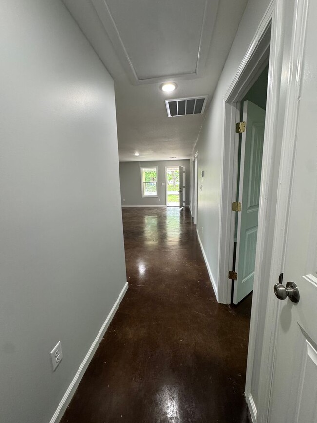 Building Photo - Brand New 3 Bed / 1 Bath In Trumann