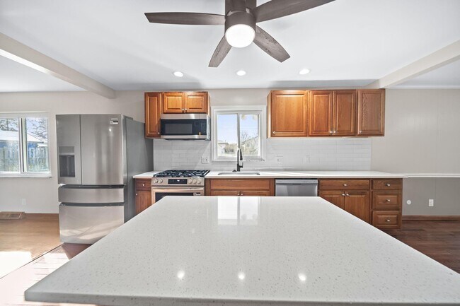 Building Photo - 1585 Peace Pl