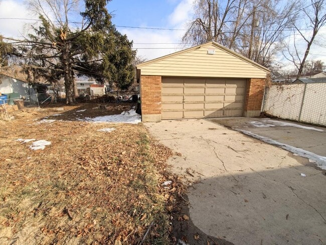Building Photo - 3854 Jefferson Ave