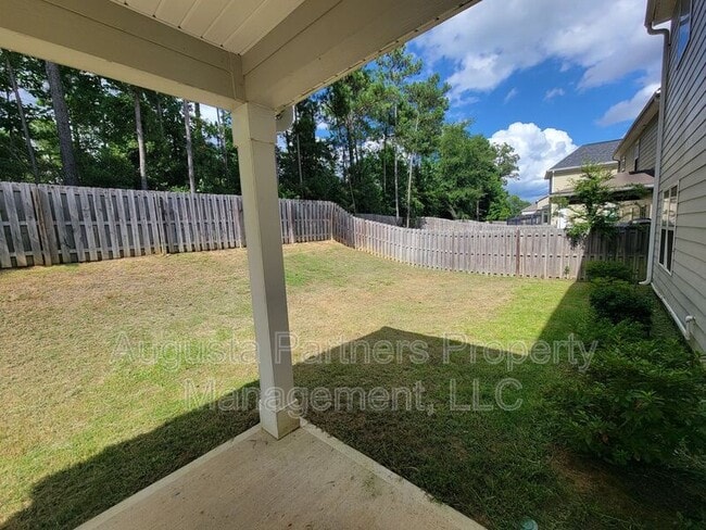 Building Photo - 257 Tulip Dr