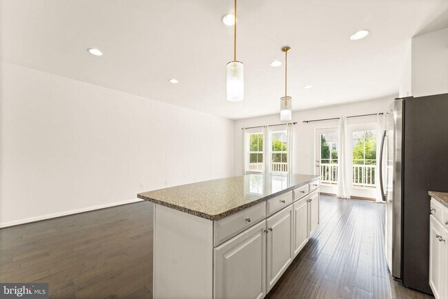 Building Photo - 41715 McMonagle Square