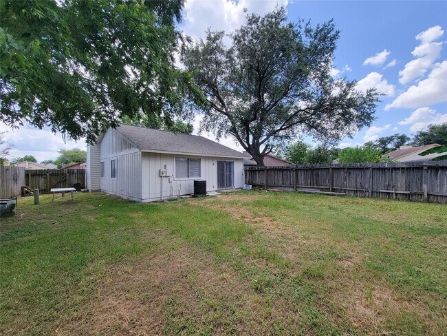 Building Photo - 17706 Glenhagen Ct