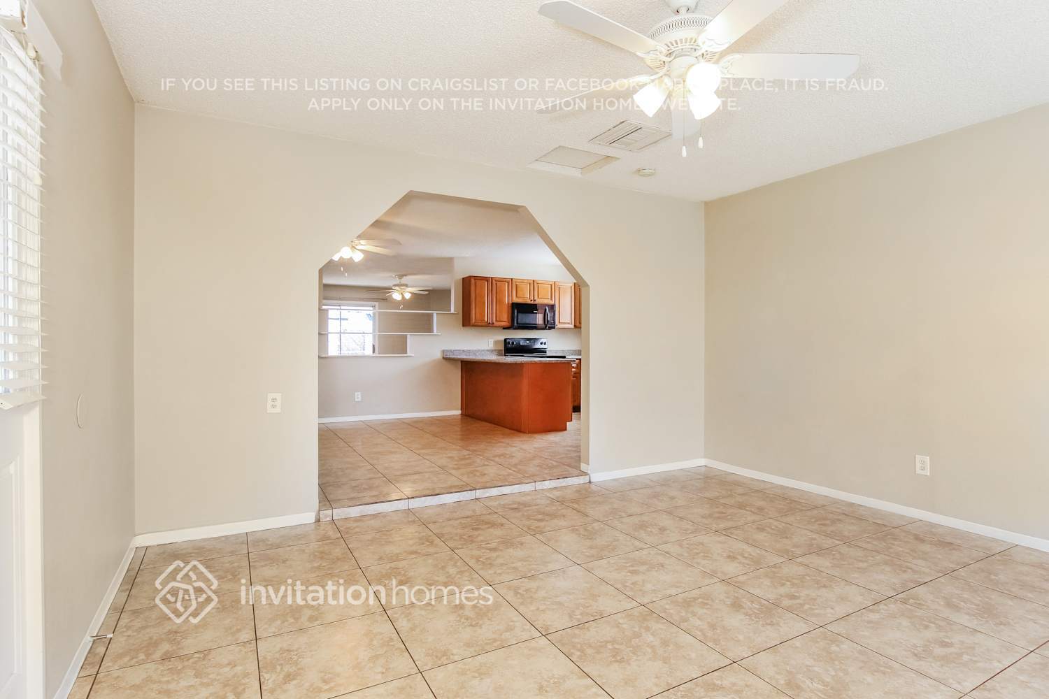 Building Photo - 4454 W Avalon Dr