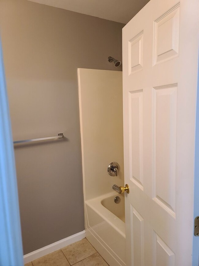 Building Photo - 3 Bedroom Townhome for Rent in Waynesboro!