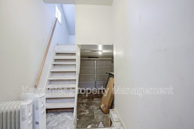 Building Photo - 3616 NW 27th St