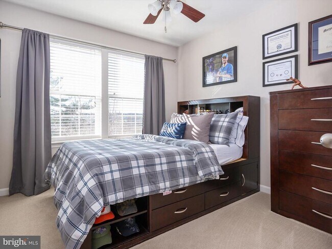 Building Photo - 1047 Ironwood Ln