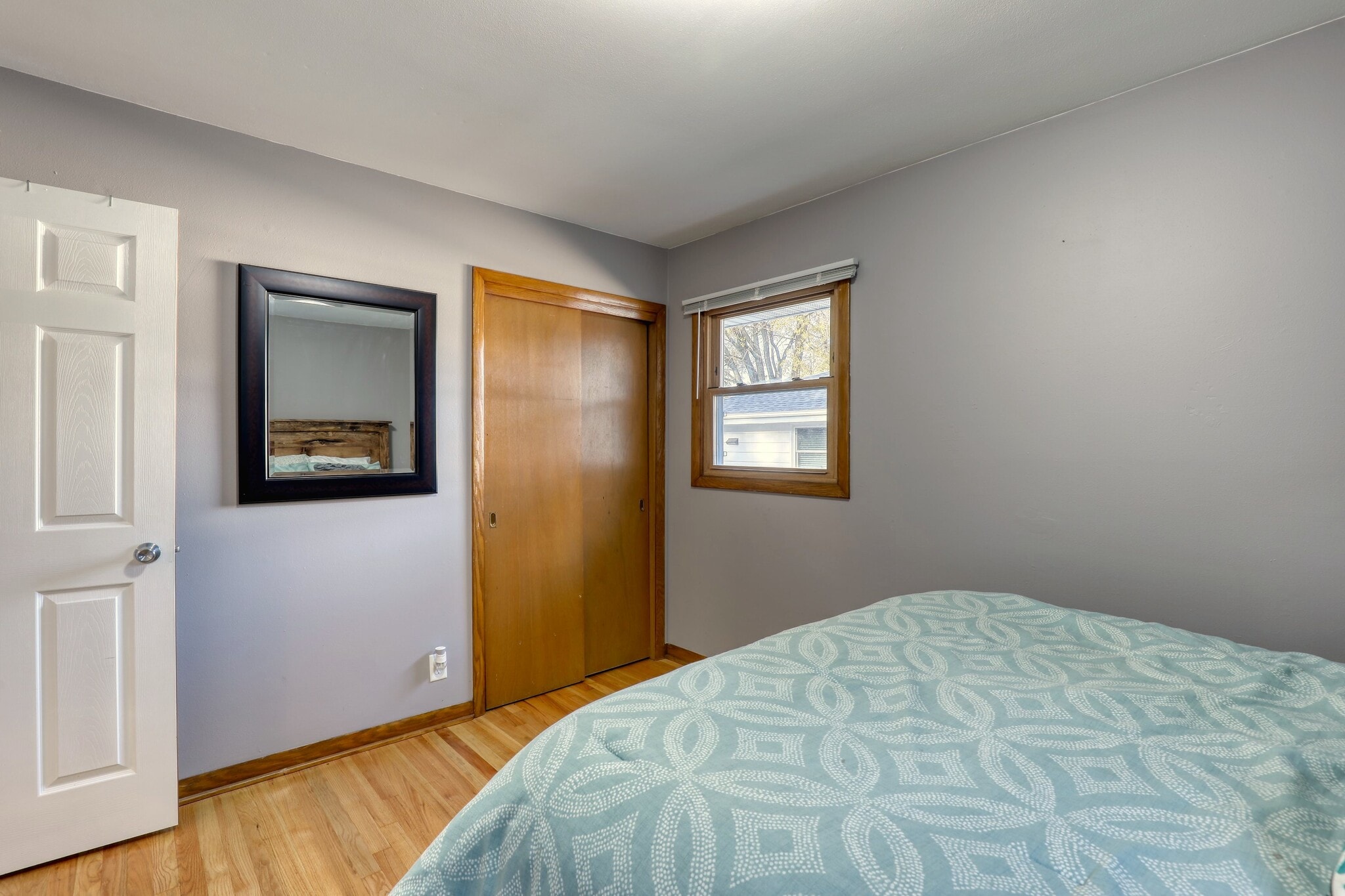 second bedroom - 11918 W Dearbourn Ave