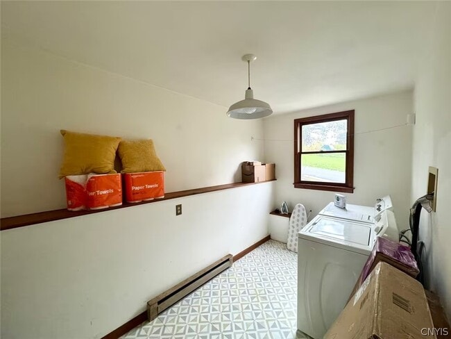 Building Photo - 608 Ackerman Ave