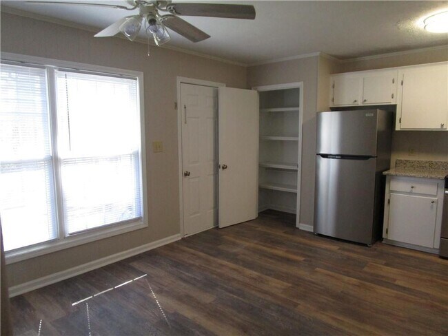 Building Photo - 4441 Township Dr