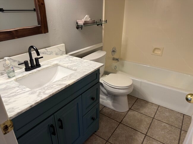 Building Photo - 775 E Autumn Field Dr