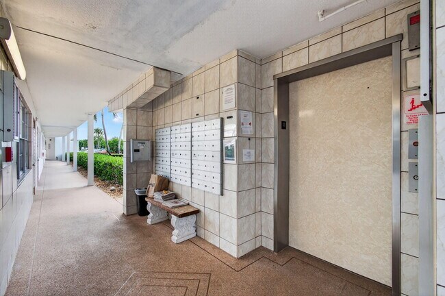 Building Photo - 2015 Cornwall A