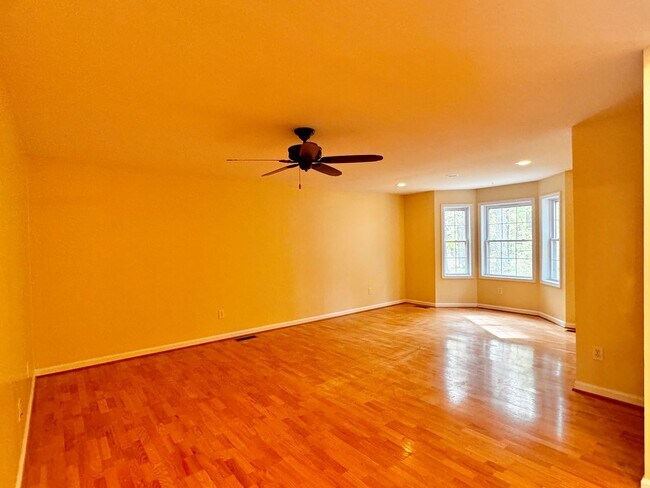 Building Photo - Log Home Nestled in the Woods, Albemarle County Location