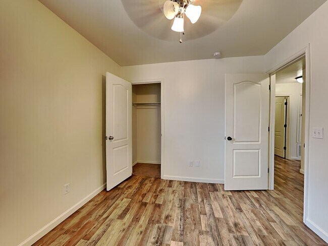 Building Photo - 2816 Sun Berry Way