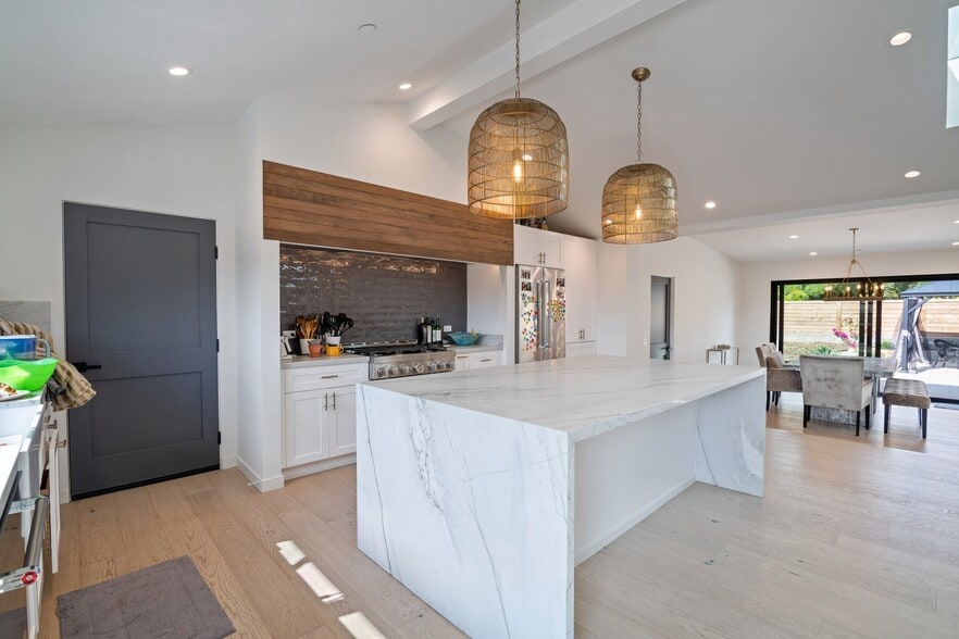 Building Photo - 3116 Calle Fresno