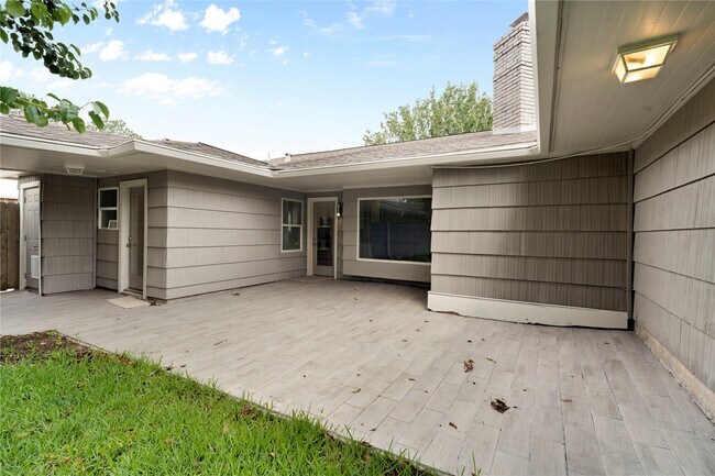 Building Photo - 5027 Wigton Dr