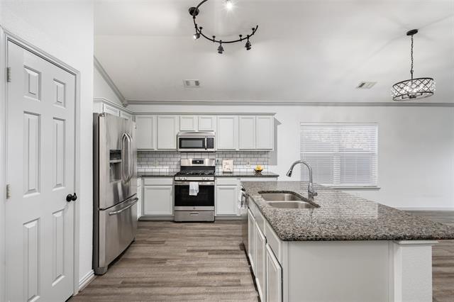 Building Photo - 9109 Norwich Dr