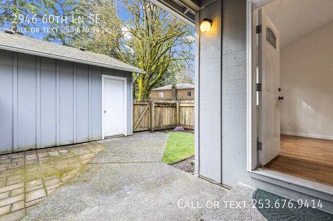 Building Photo - 2946 60th Ln SE