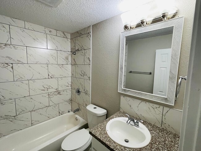 Building Photo - Shaver Park Apartments