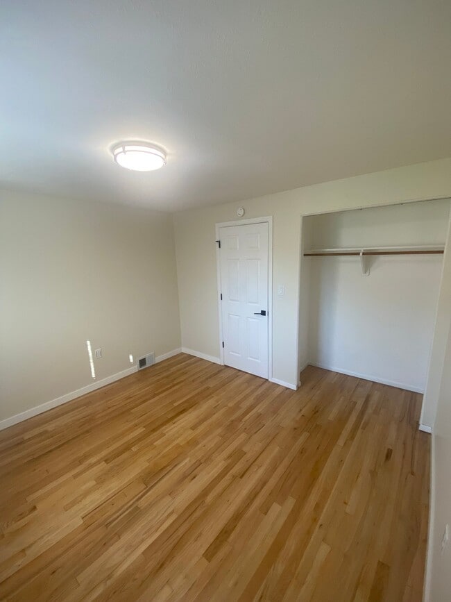Building Photo - 1616 Ridgewick Dr
