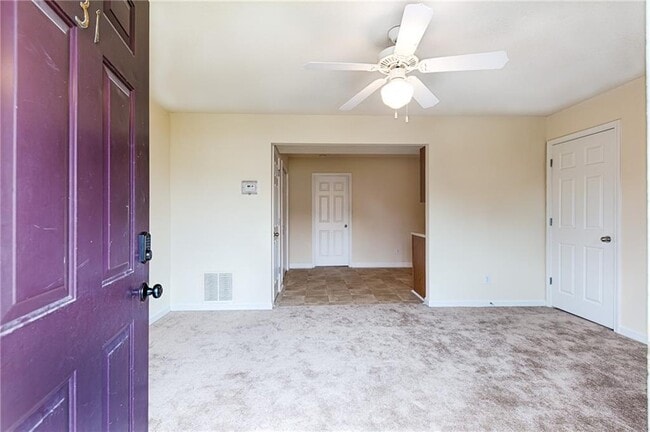 Building Photo - 31 Middlebrook Dr