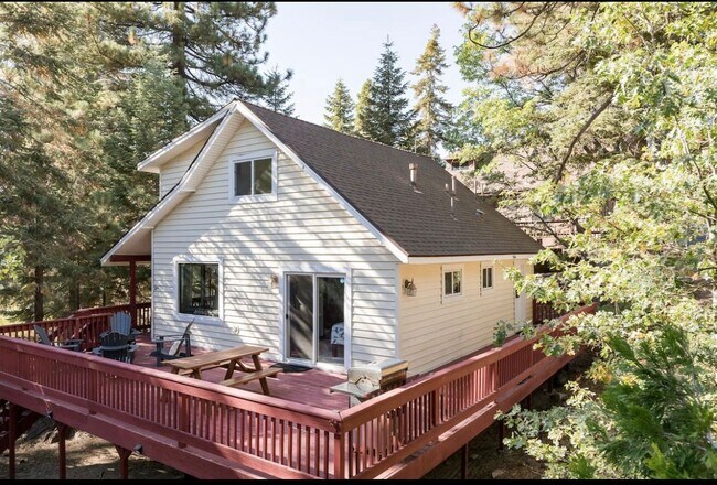 Building Photo - 33314 Falling Leaf Dr