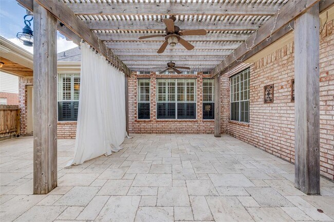 Building Photo - 19323 Indian Hawthorn Dr