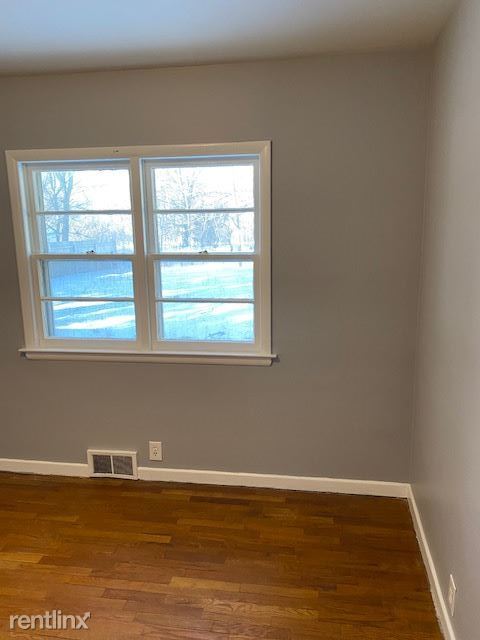 Building Photo - 2 br, 1 bath House - 4685 Grand Haven Rd